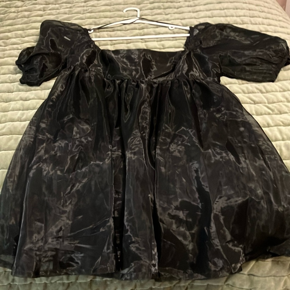 Elegant Black Puff Sleeve Dress